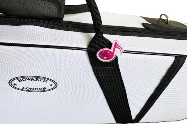 semi quaver pin on case
